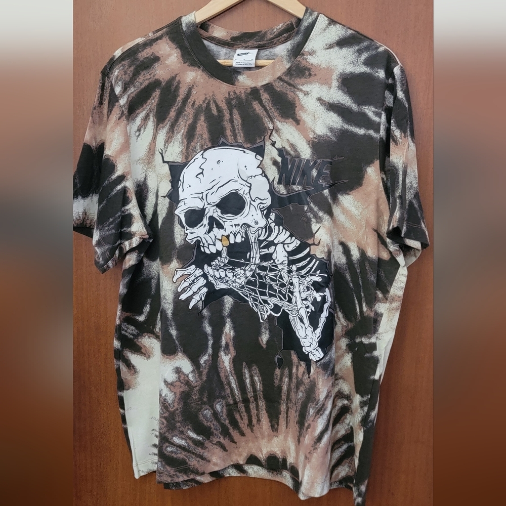 Nike Sportswear Size XL Black Brown Tie Dye Skull Skeleton T Shirt Adult Men’s